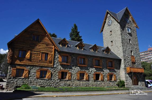 Belo prédio no Centro Civico de Bariloche, na Argentina